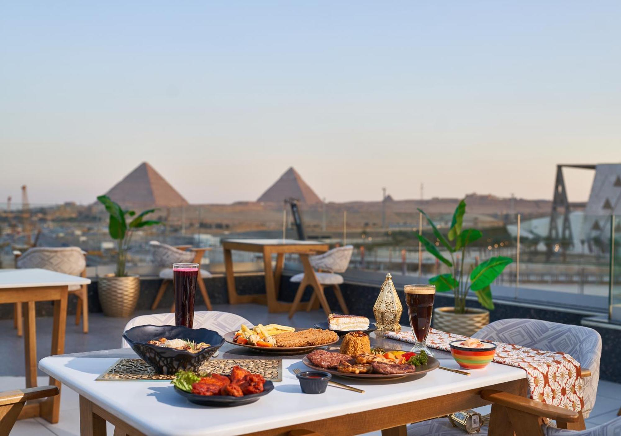 Kafr Ghatati Royal Great Pyramid Inn מראה חיצוני תמונה